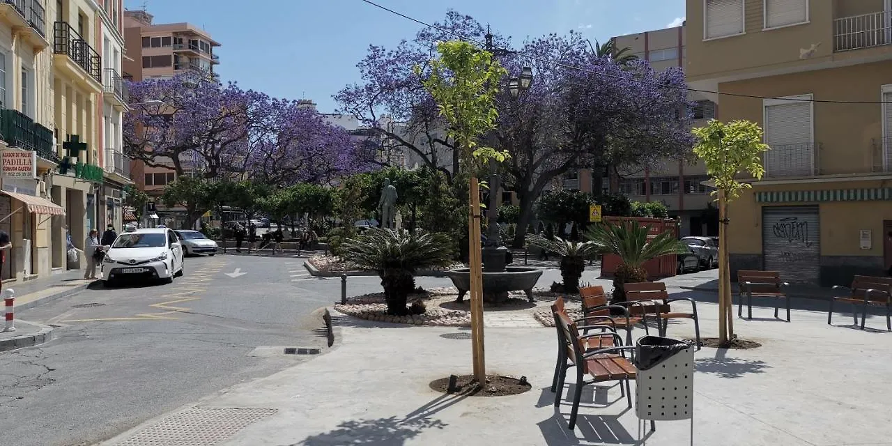 Encantador Bajo En Μάλαγα