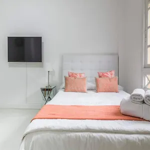 https://lovely-studio-at-the-city-heart.es-andalucia.com